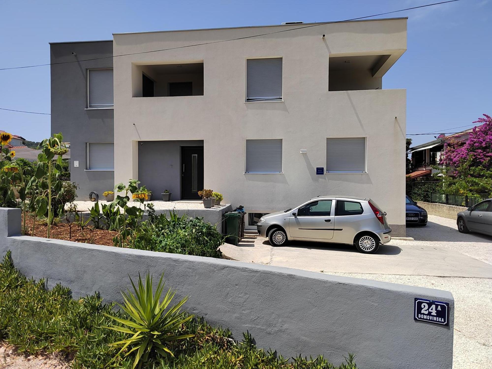 Tiamar Apartment Slatine Exterior photo