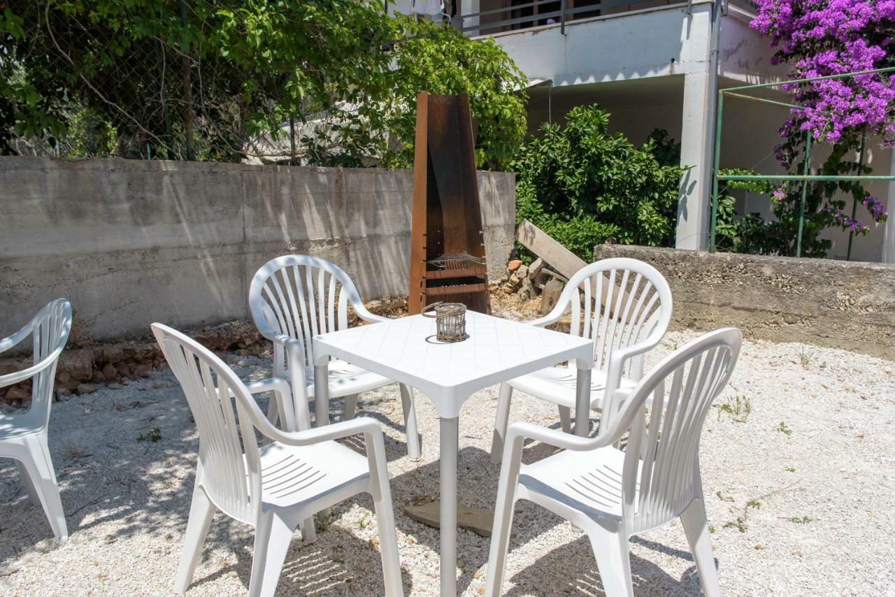 Tiamar Apartment Slatine Exterior photo